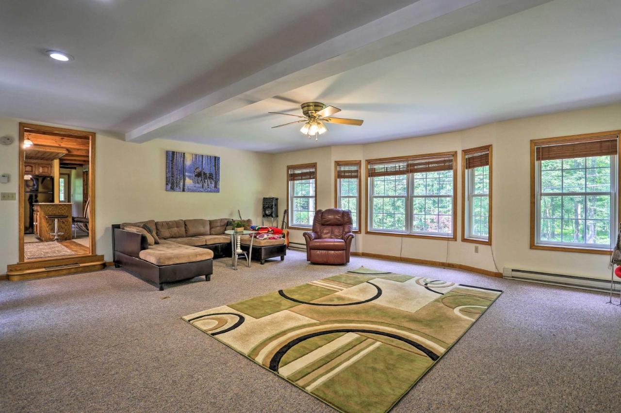 Henryville Home With Hot Tub About 5 Mi To Camelback! ภายนอก รูปภาพ