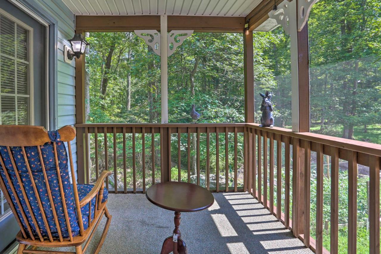 Henryville Home With Hot Tub About 5 Mi To Camelback! ภายนอก รูปภาพ